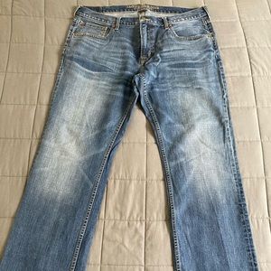 Men’s American Eagle Jeans: Made to Last, Original Straight.